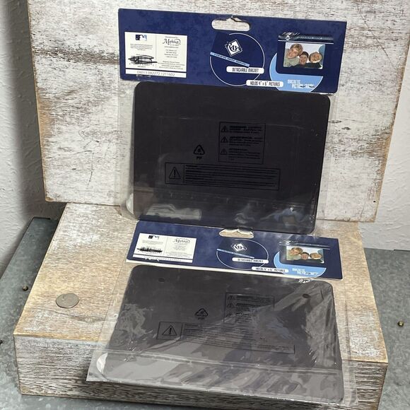 Lot of 4 MLB Tampa Bay Rays: 2 Mini Ice Cream Helmets, 2 Magnetic Picture Frame - Picture 16 of 16